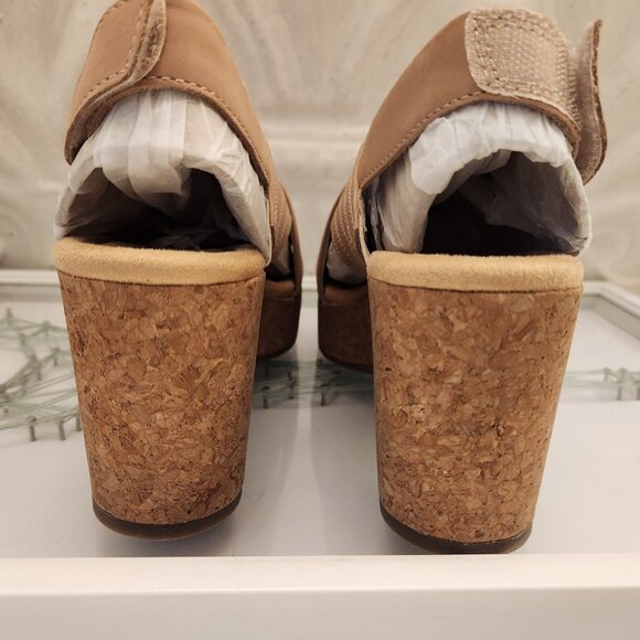 Clarks Leather "Nerisa West" Sand Nubuck Sandals. NIB. Size 5 - Picture 6 of 10
